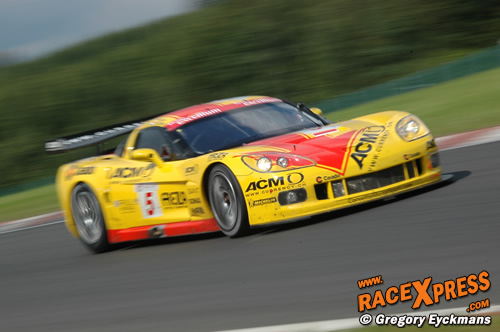 Mike hezemans deed goede zaken; pole en winst